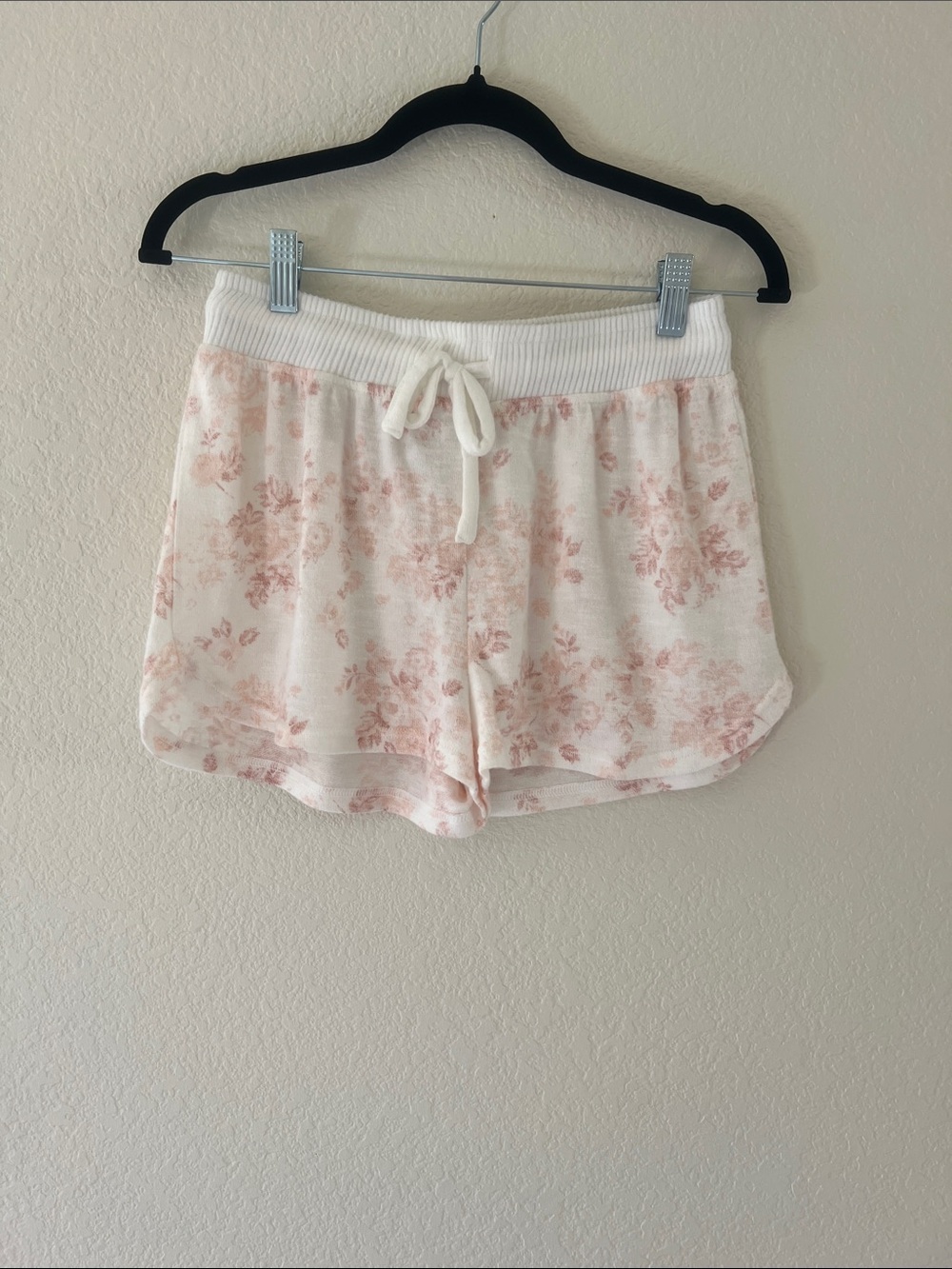 Yogalicious Women’s Floral Lounge Shorts, XS - Pink & White NWOT